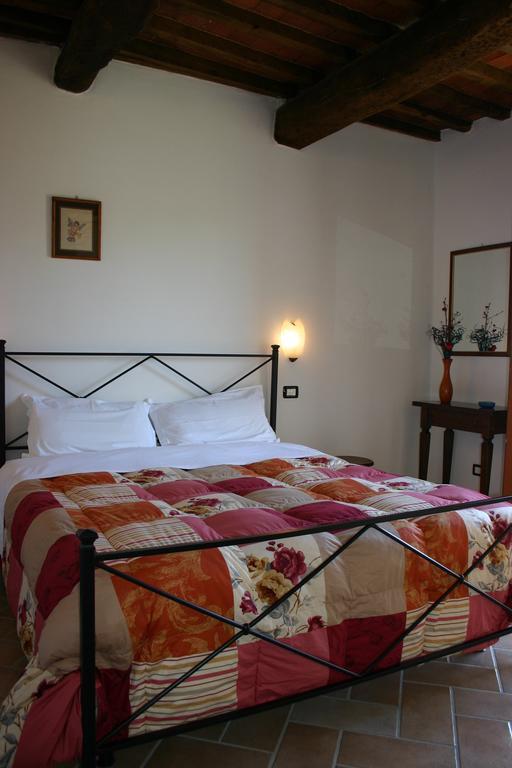 Il Poggiolo Villa Montieri Ruang foto