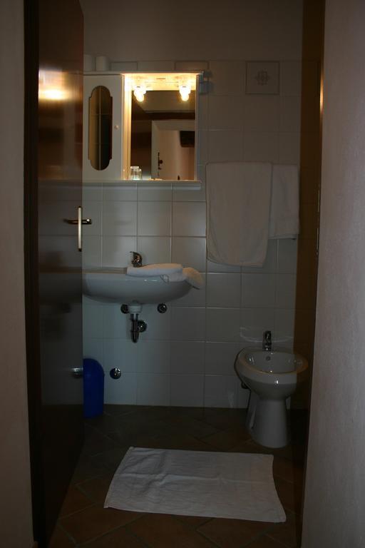 Il Poggiolo Villa Montieri Ruang foto